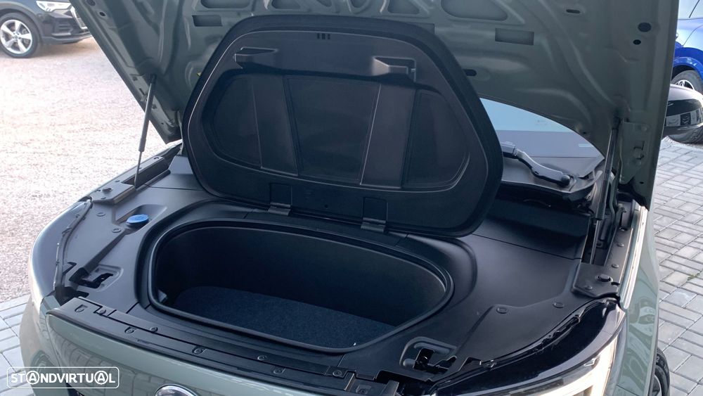 Volvo C40 Recharge 82 kWh Single M. Extended Range RWD Plus - 29