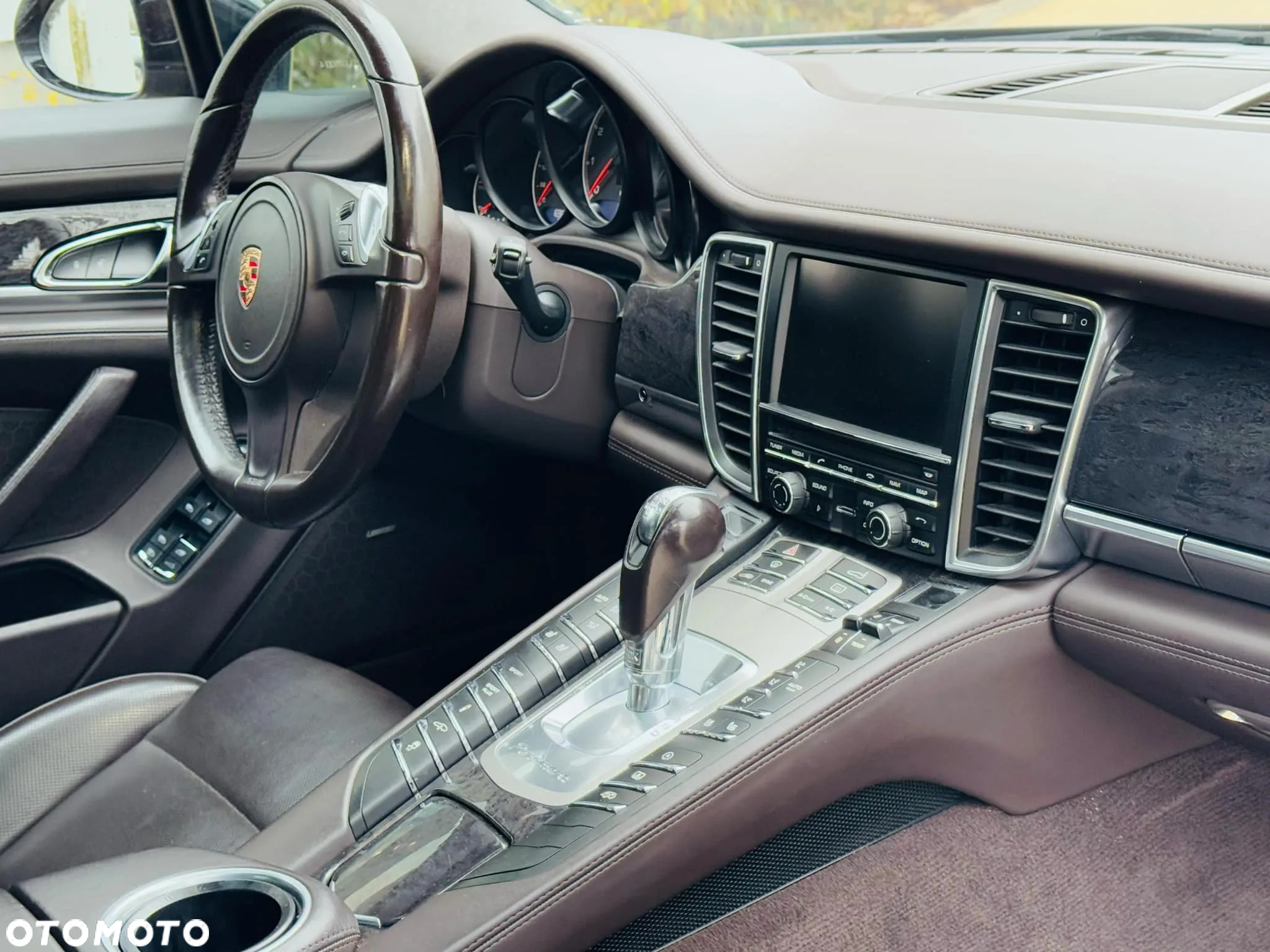Porsche Panamera Turbo Executive - 30