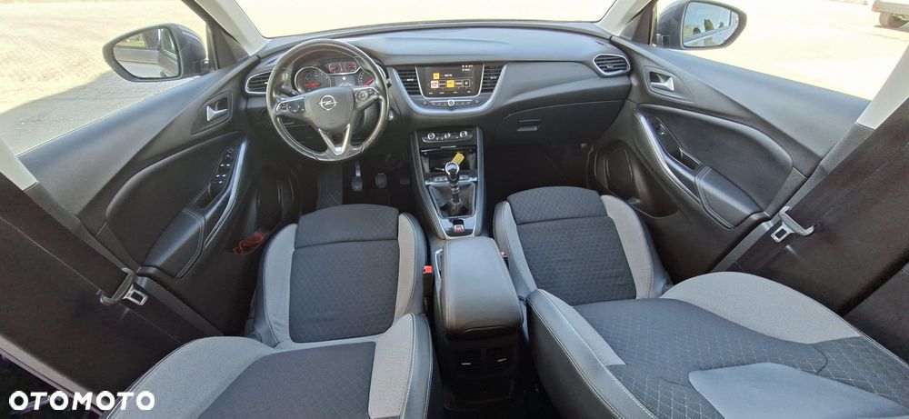 Opel Grandland X 1.2 Start/Stop Design Line - 11