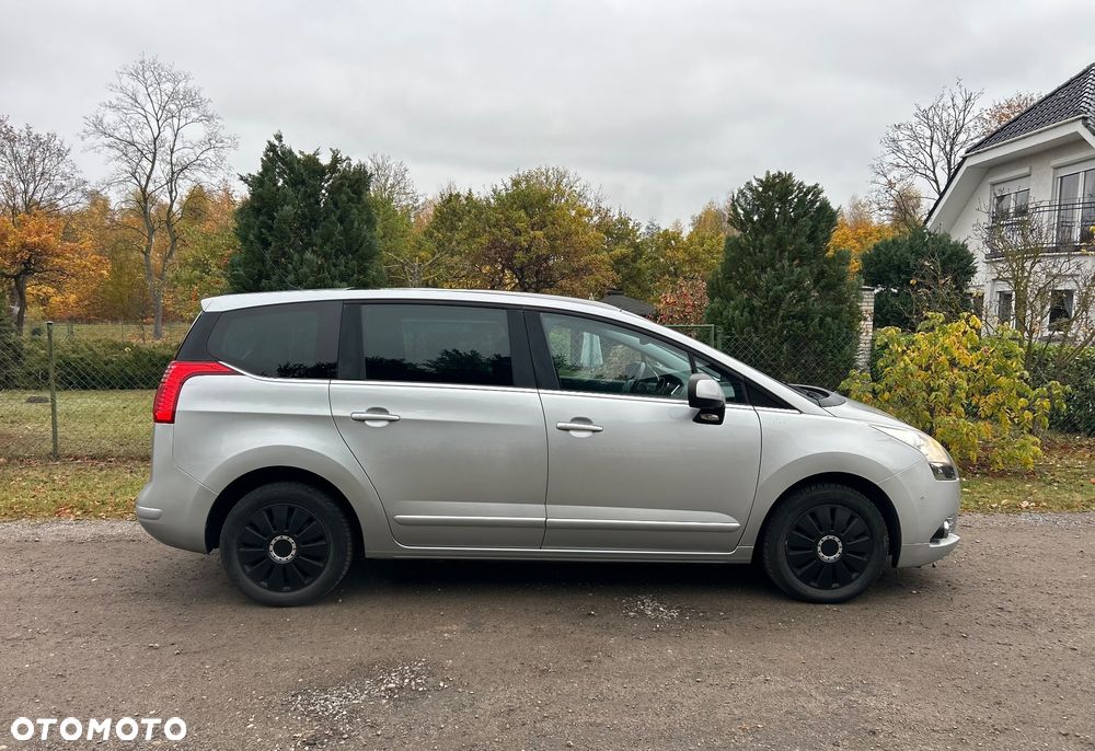 Peugeot 5008 - 10