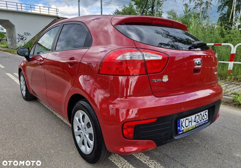 Kia Rio 1.4 Dream Team Edition - 6