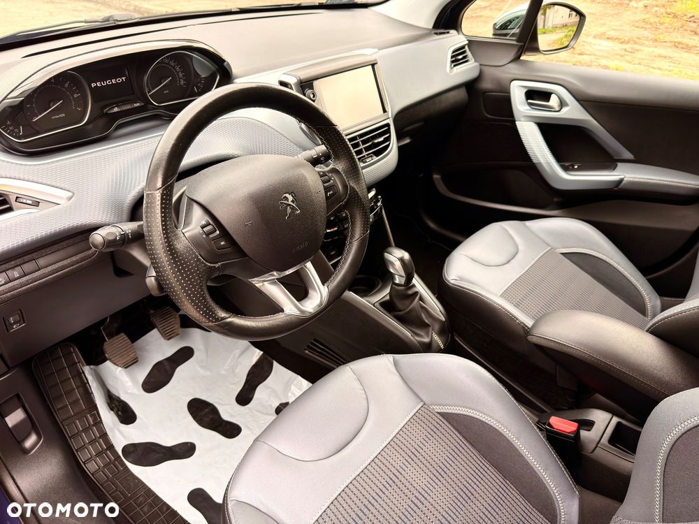 Peugeot 208 1.2 PureTech Allure - 13