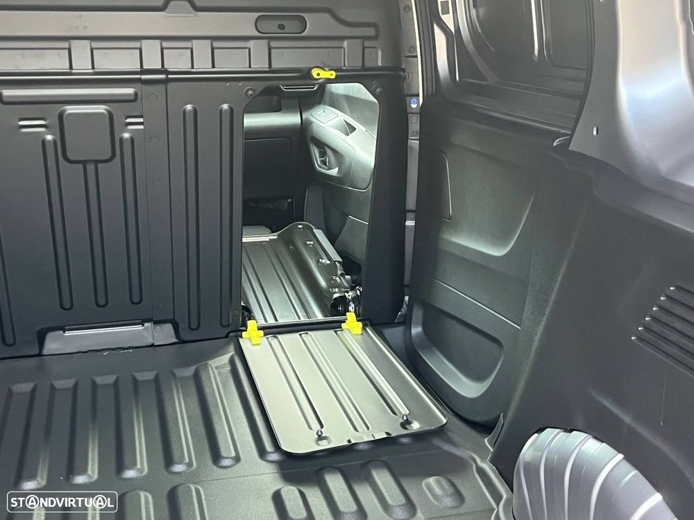 Peugeot Partner Standard 1.5 BlueHDi 130cv EAT8 (caixa automática) - 34