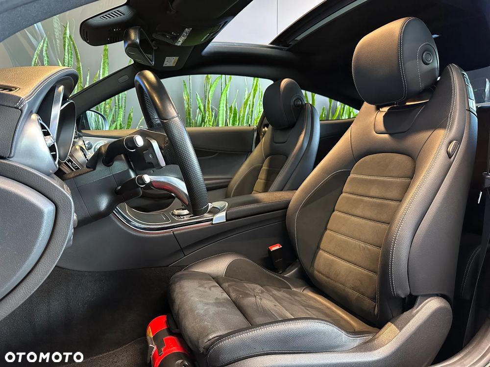 Mercedes-Benz Klasa C 200 4-Matic 9G-Tronic - 11