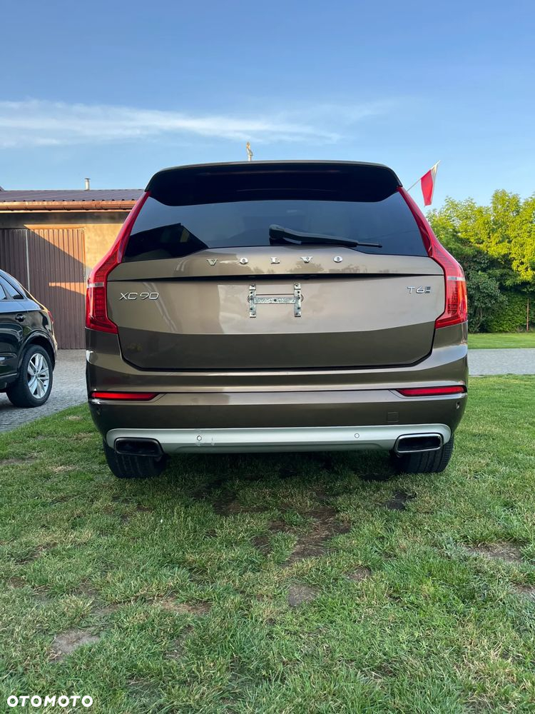 Volvo XC 90 - 16