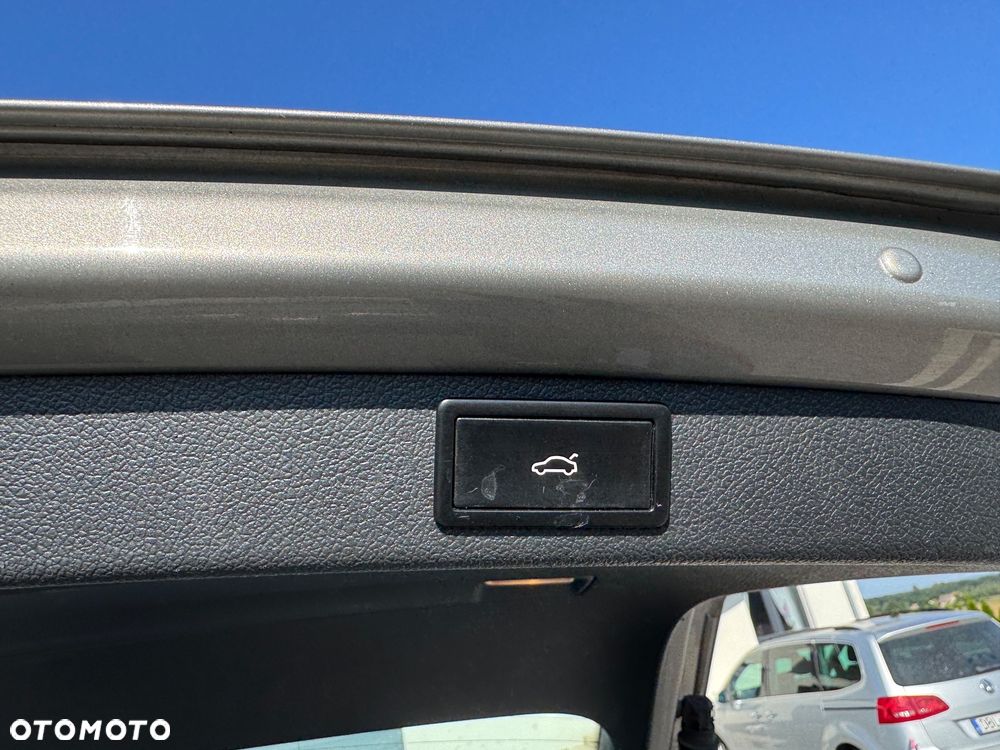 Skoda Superb 2.0 TDI Ambition - 25