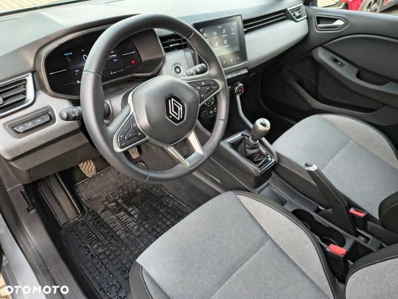 Renault Clio - 11