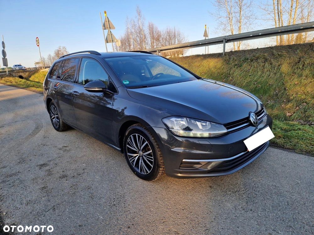 Volkswagen Golf - 8