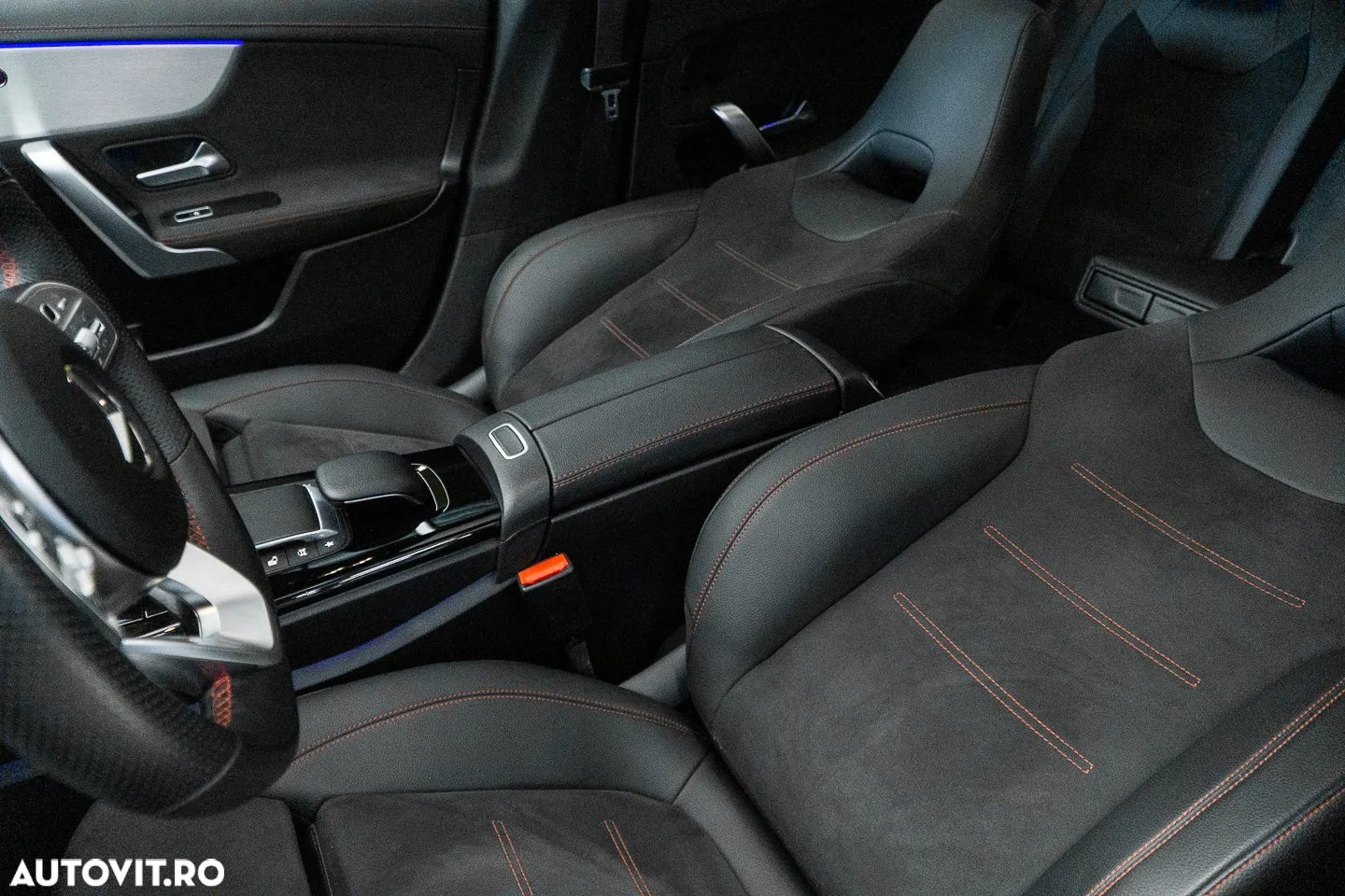 Mercedes-Benz CLA 200 7G-DCT AMG Line - 25