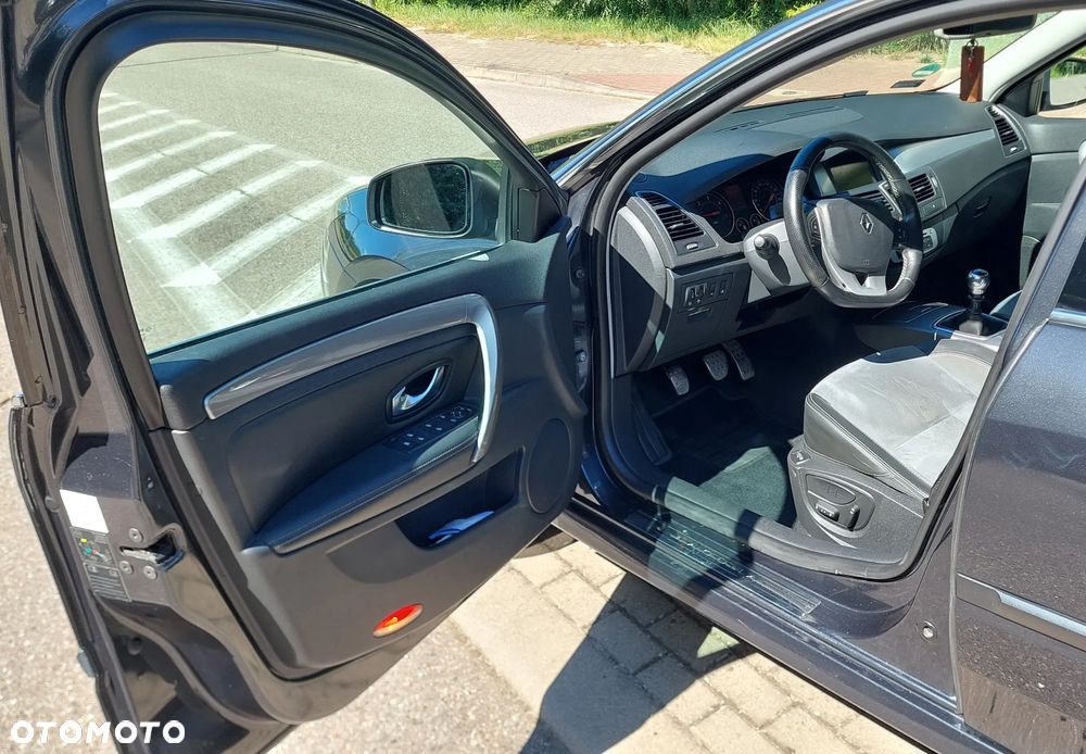 Renault Laguna ver-2-0-dci-gt-4ws - 12