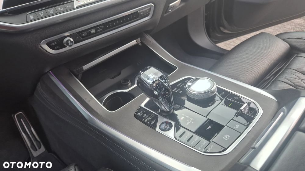 BMW X7 M50i - 17