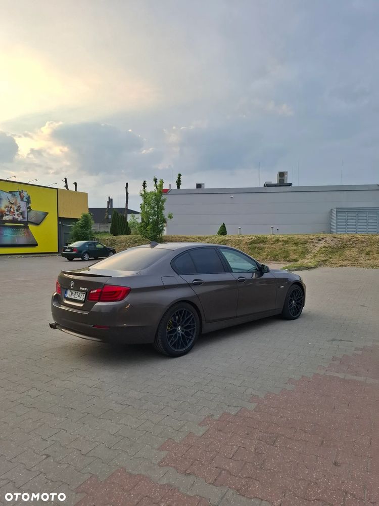 BMW Seria 5 528i - 6
