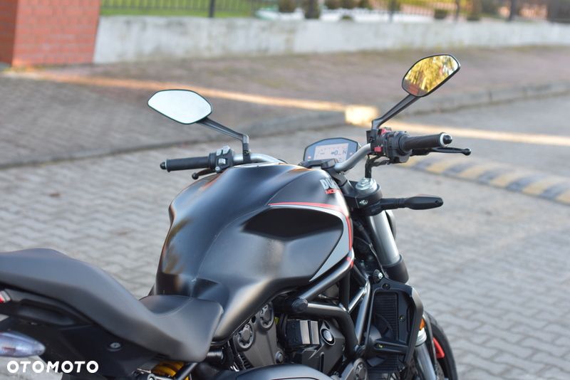 Ducati Monster - 15