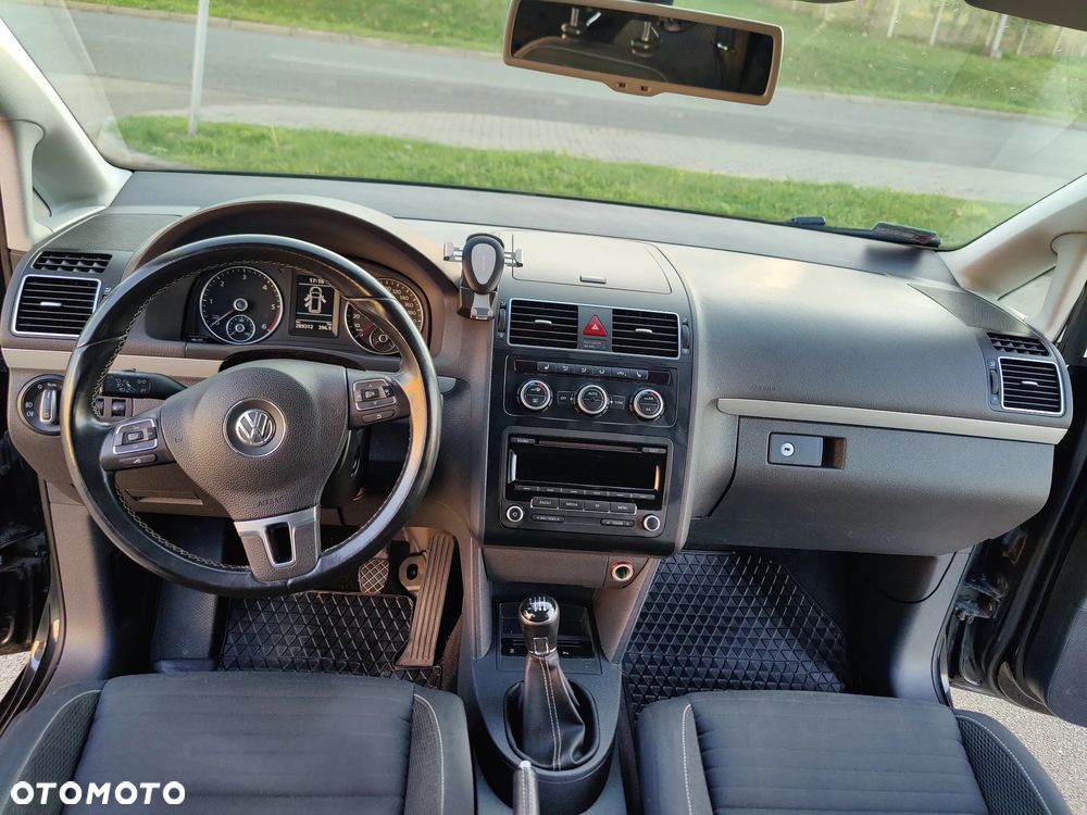 Volkswagen Touran 2.0 TDI DPF Comfortline - 6