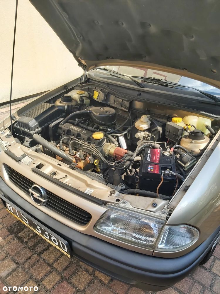 Opel Astra 1.4 GL / Club - 7