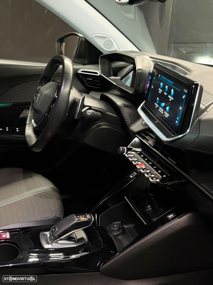 Peugeot 2008 PureTech 130 EAT8 Allure - 9