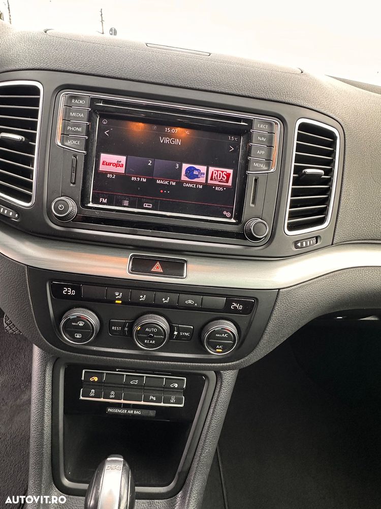 Volkswagen Sharan 2.0 TDI DSG (BlueMotion Technology) Comfortline - 15