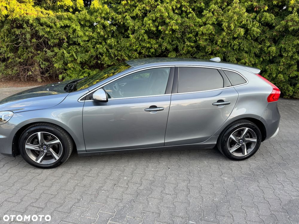 Volvo V40 D2 Drive-E R-Design Momentum - 6