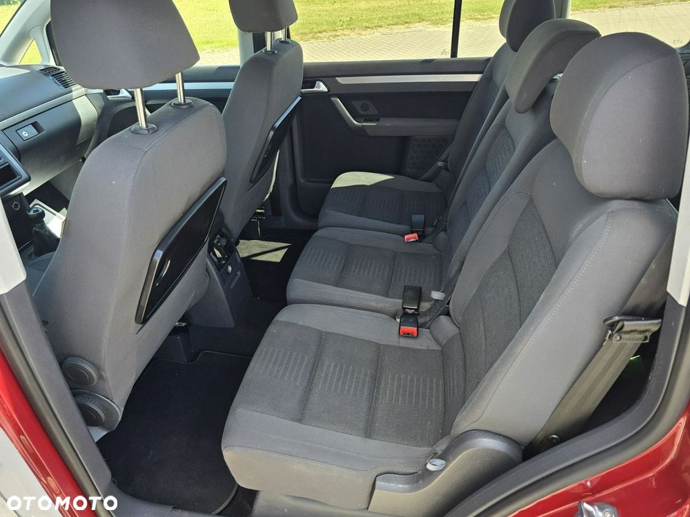 Volkswagen Touran - 20