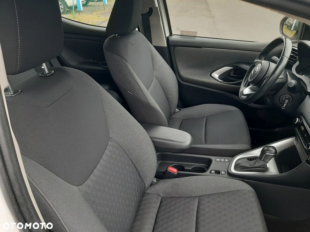 Toyota Yaris Hybrid 1.5 Selection Style - 17