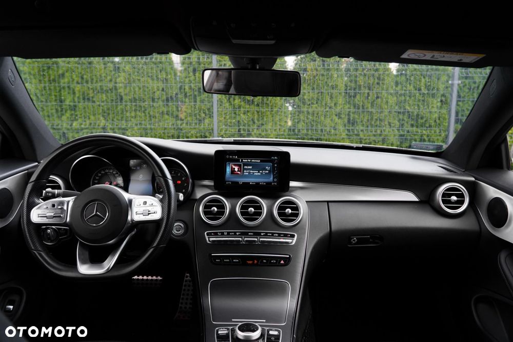 Mercedes-Benz Klasa C 300 9G-TRONIC - 10