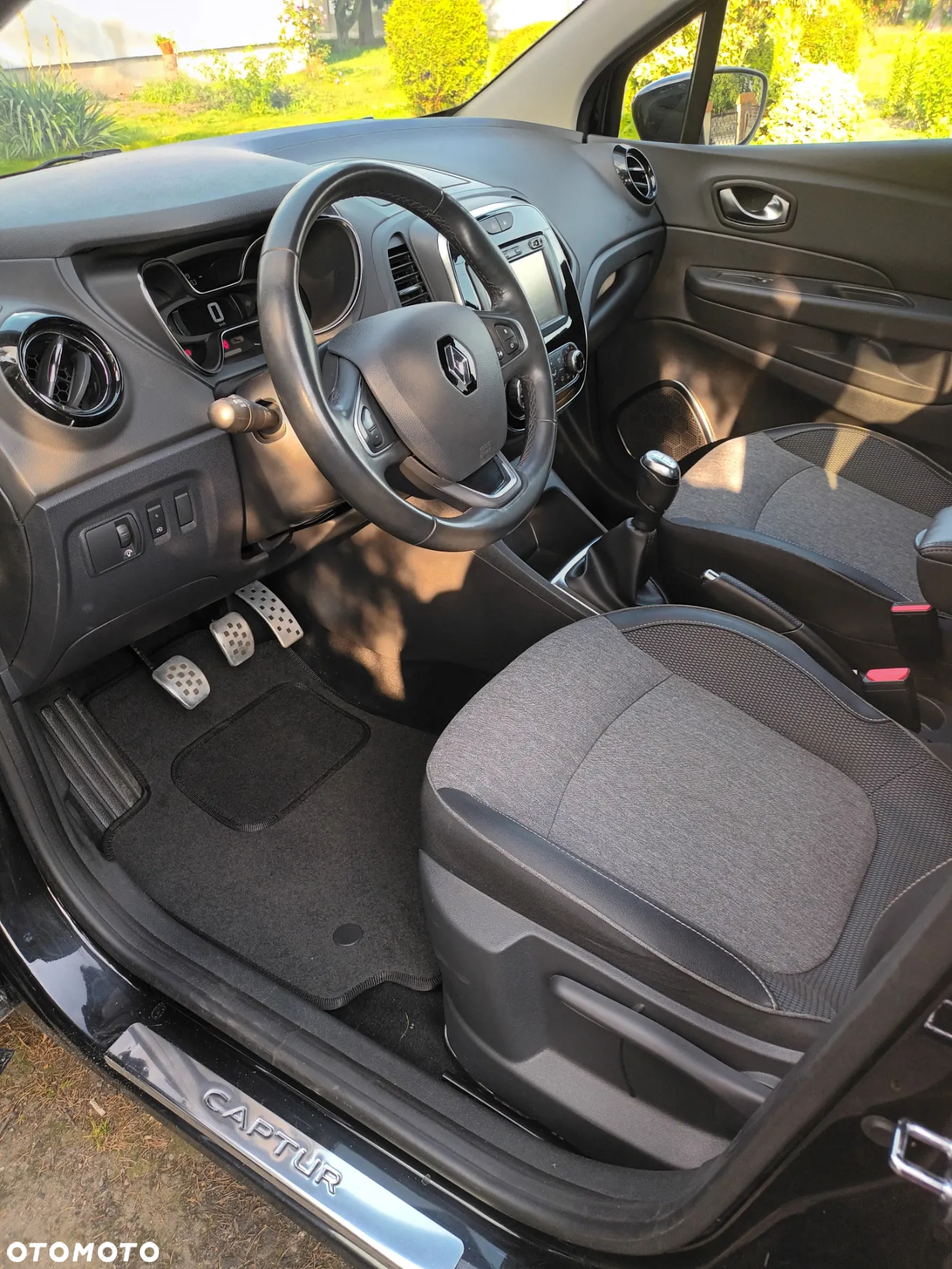 Renault Captur 1.5 dCi Energy Intens - 13