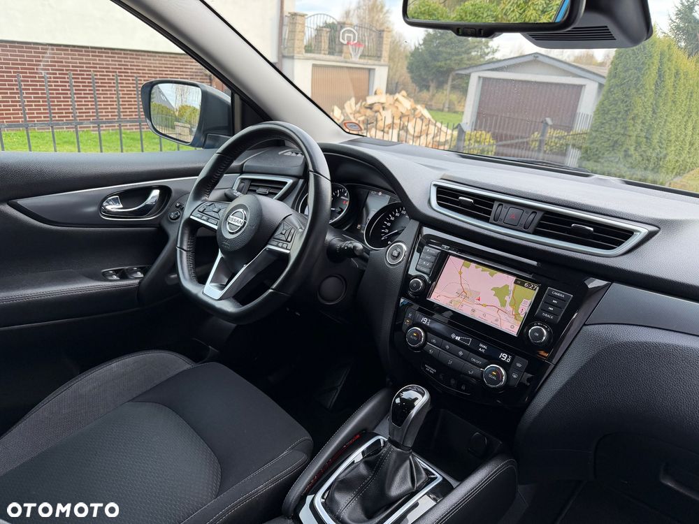 Nissan Qashqai 1.3 DIG-T N-Connecta DCT - 17