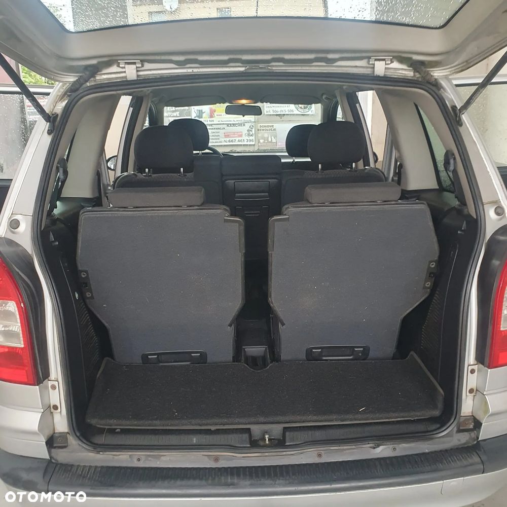 Opel Zafira 1.8 16V Comfort - 9