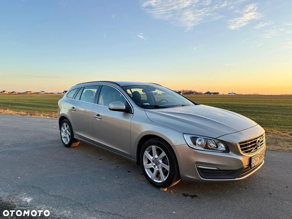Volvo V60 D3 Momentum - 3