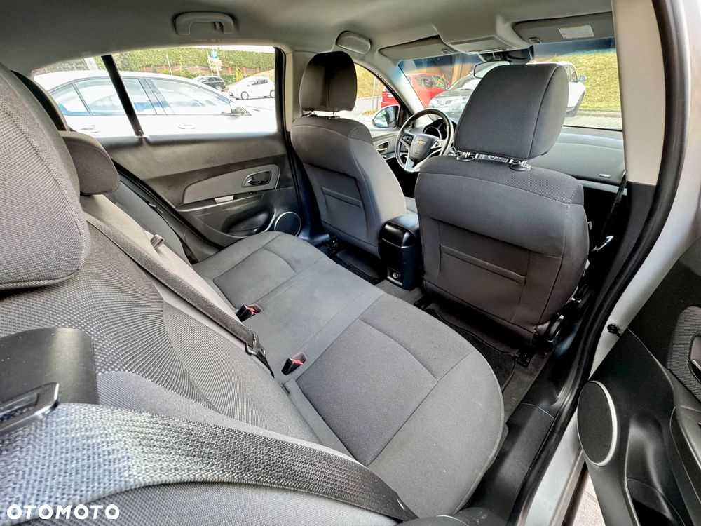 Chevrolet Cruze 1.8 LT - 11