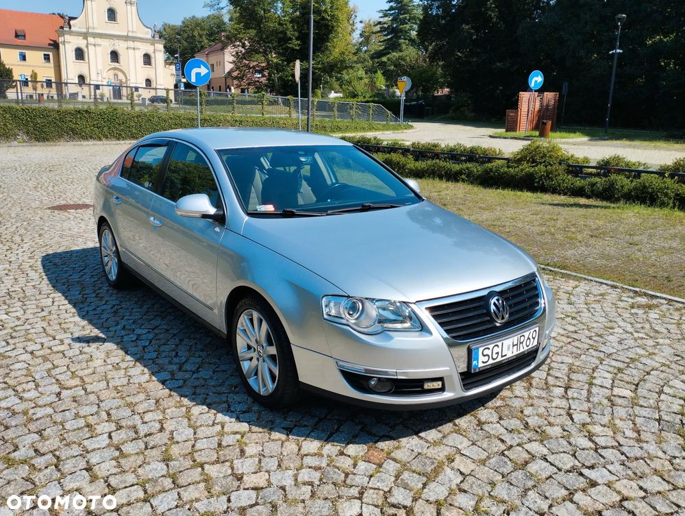 Volkswagen Passat 2.0 TDI DSG Highline - 17