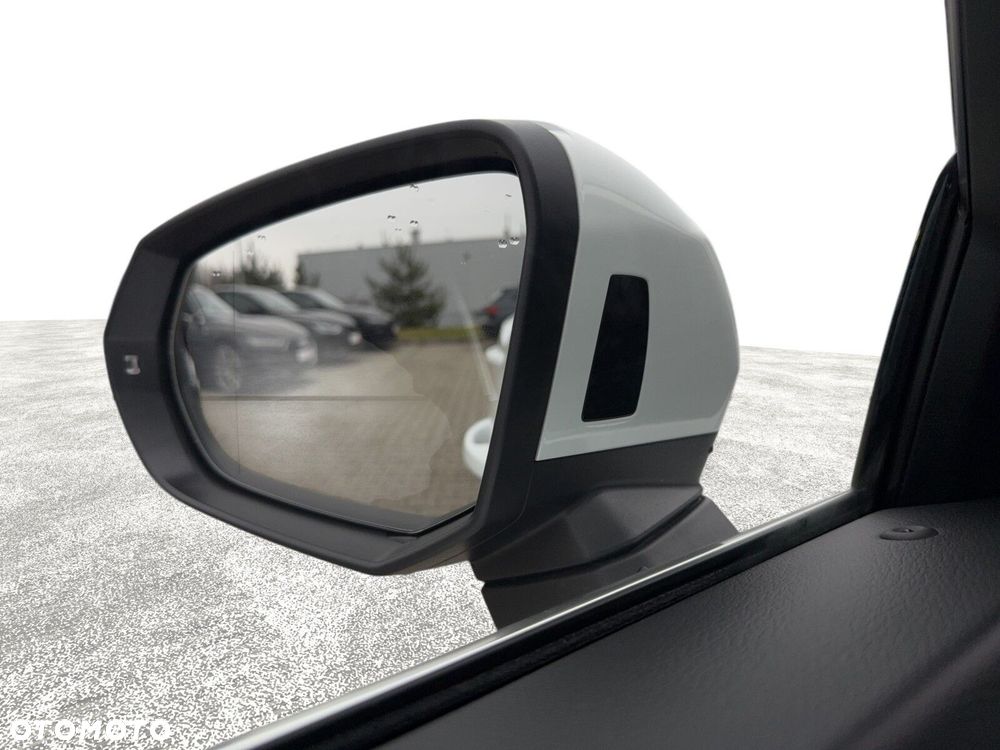 Audi Q3 Sportback - 28