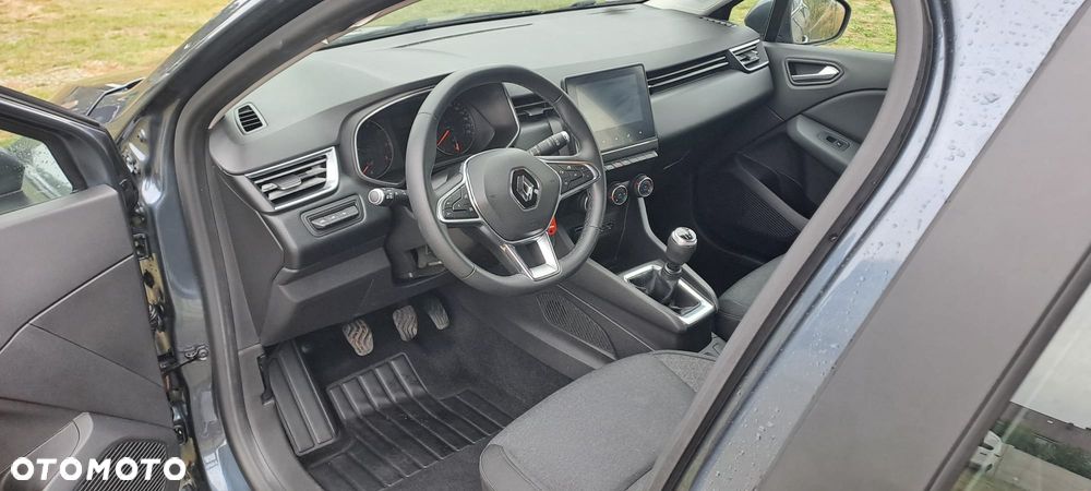 Renault Clio - 12