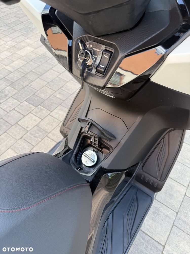 Honda NSS - 12