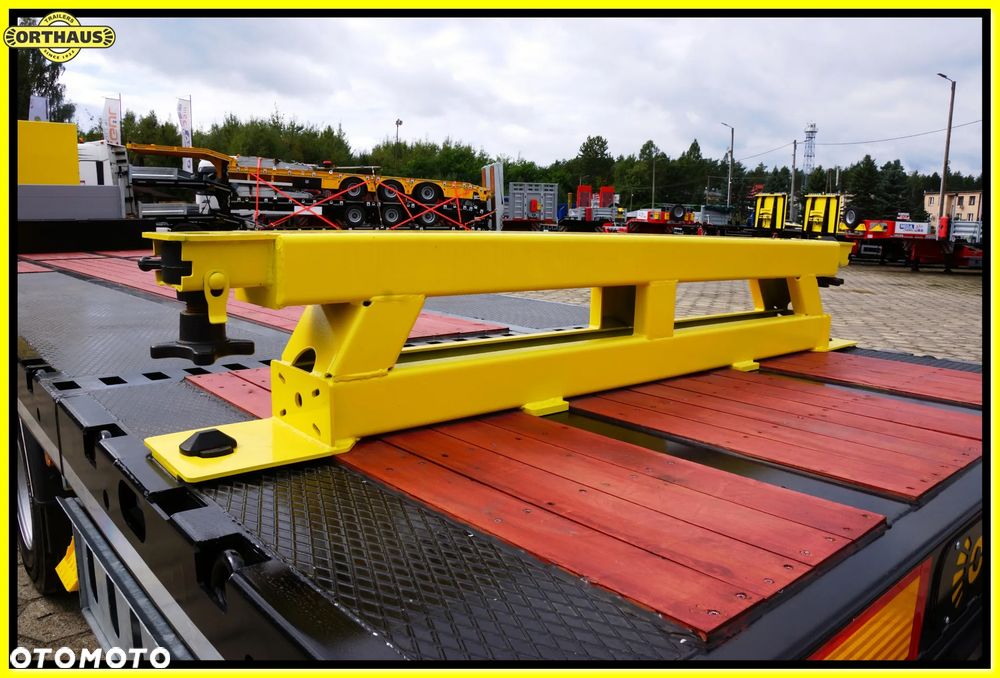 Orthaus Naczepa JUMBO dł. 13.60 m, kontenery 20, 30, 40  Ft ład. 39 T !!! - 24