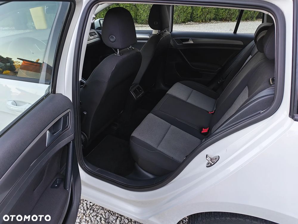 Volkswagen Golf 1.6 TDI BlueMotion Technology Lounge - 14
