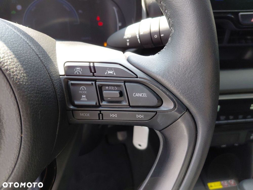 Toyota Yaris Hybrid 1.5 Style - 23