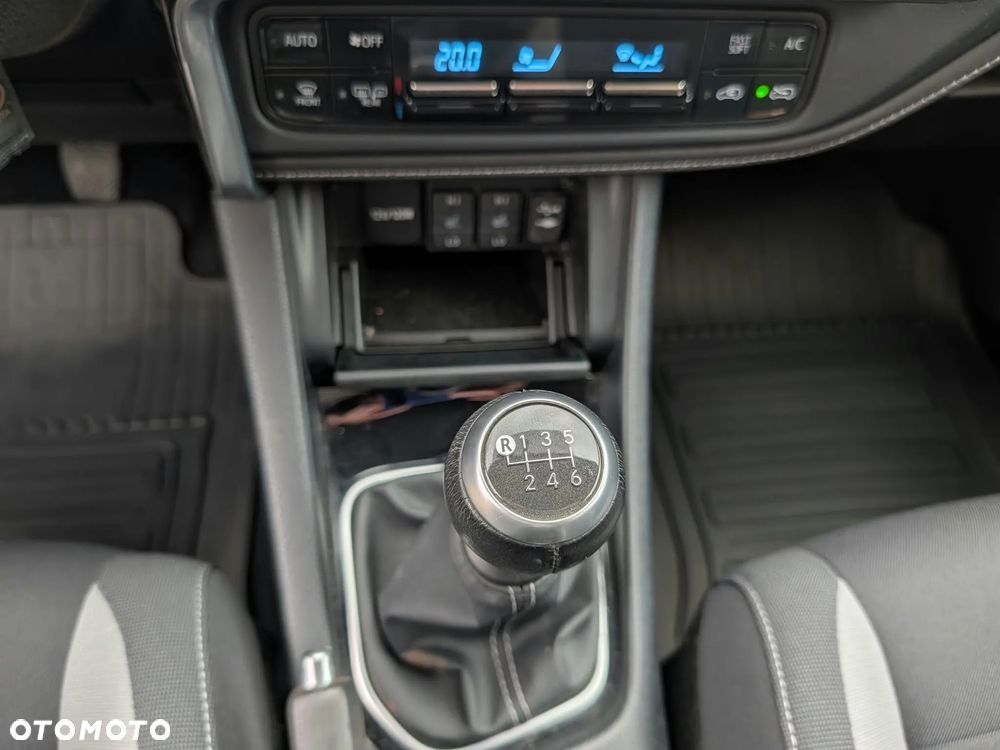 Toyota Auris 1.6 Premium - 8