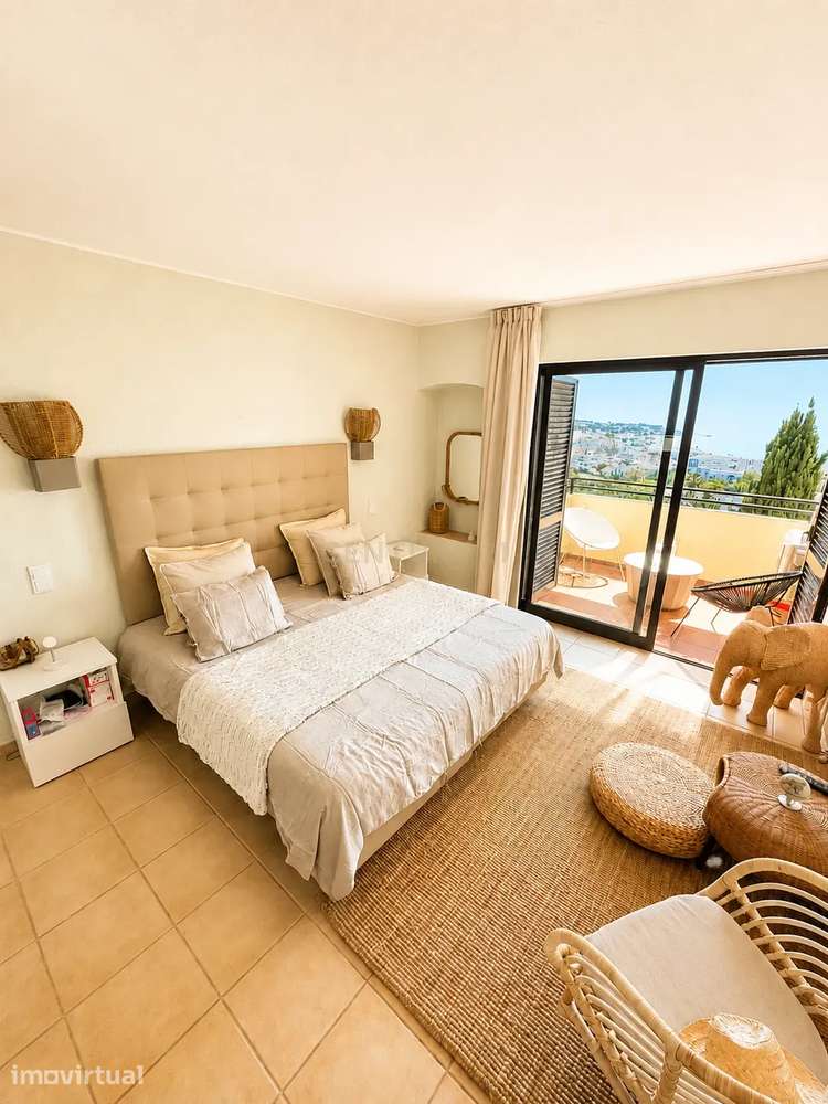 T0 renovado com vista mar, piscina e a 5 minutos a até da praia – Cent - Grande imagem: 3/19