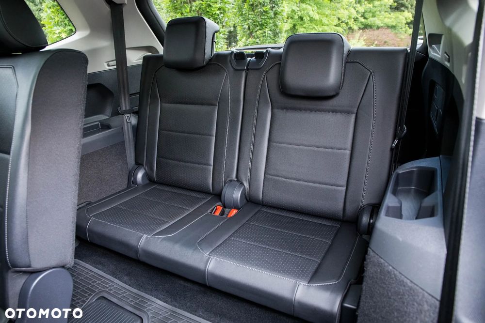 Volkswagen Tiguan Allspace 2.0 TSI 4Mot Comfortline DSG 7os - 12