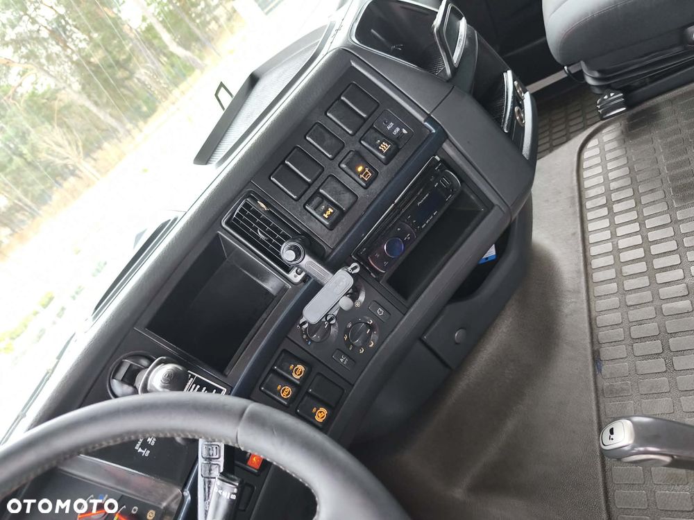 Volvo FH12 420 Standard Automat 2013 rok nowe opony - 12