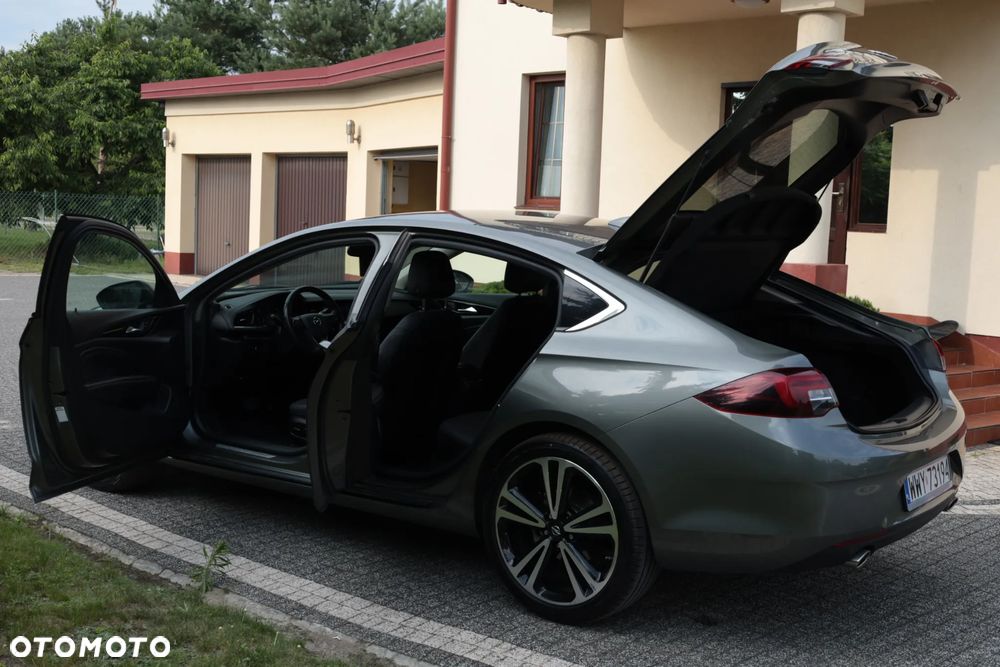 Opel Insignia - 25