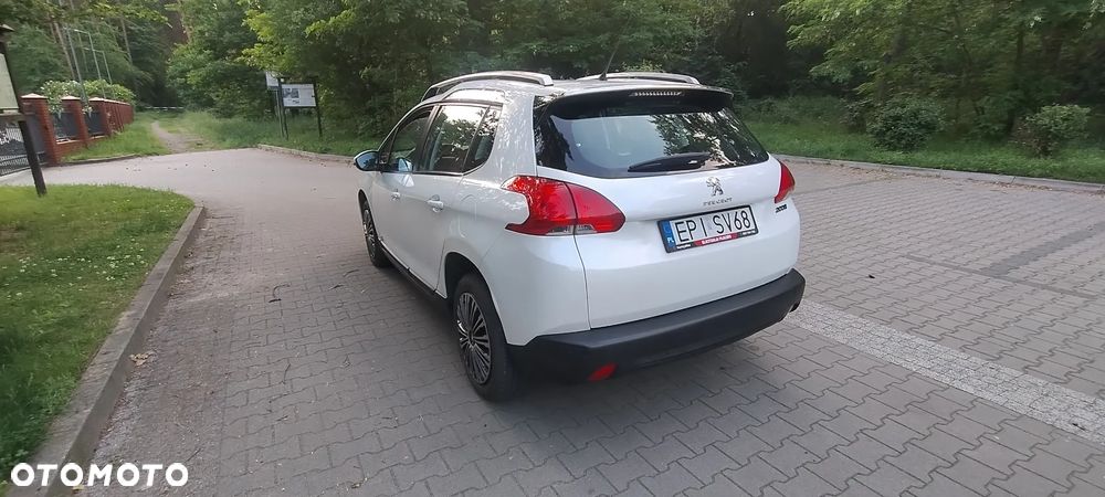 Peugeot 2008 1.2 Pure Tech Active EU6 - 11