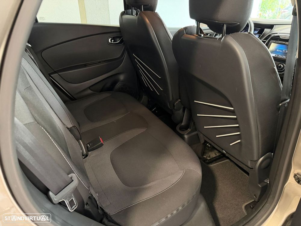 Renault Captur 1.5 dCi Exclusive XMOD EDC - 24