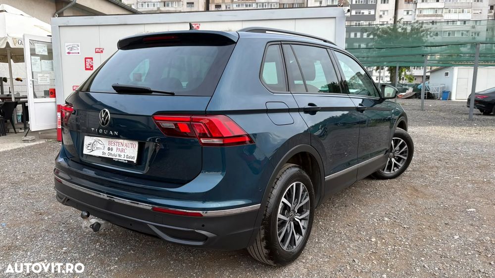 Volkswagen Tiguan - 38