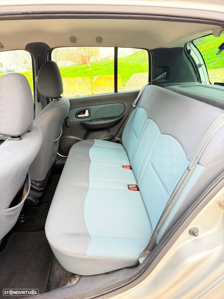 Renault Clio 1.2 16V Authentique - 21