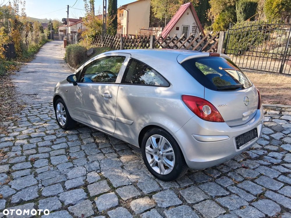 Opel Corsa 1.4 16V Edition - 8