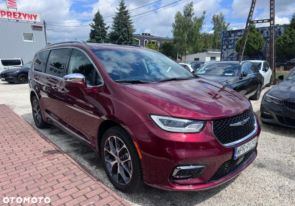 Chrysler Pacifica - 3