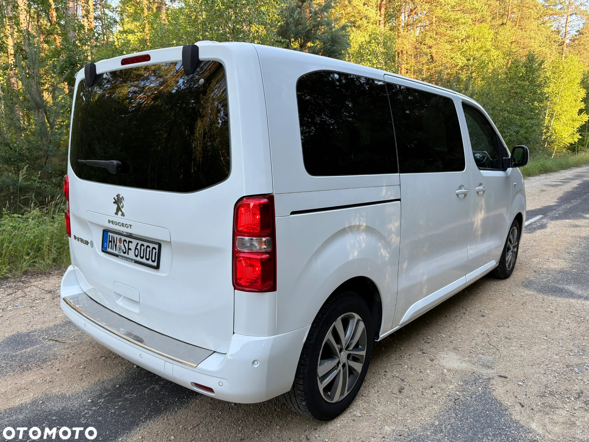 Peugeot Traveller L2 2.0 BlueHDi 180 S&S EAT8 Allure - 10