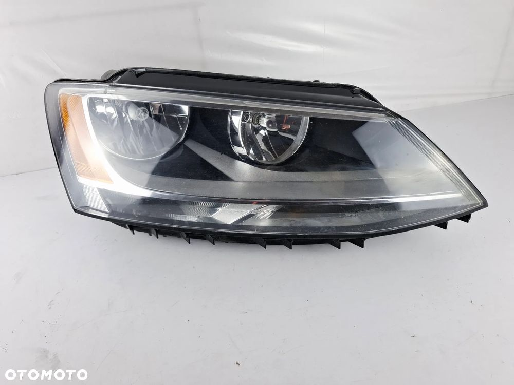 Lampa Przód Przednia Prawa Zwykła VW Jetta 2015r Lift USA - 1